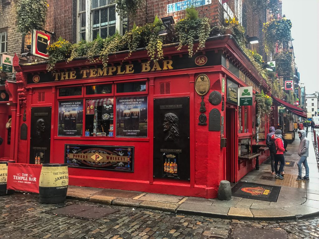 A trip to Ireland in 7 days is not complete without a visit and drink at the Temple Bar. 