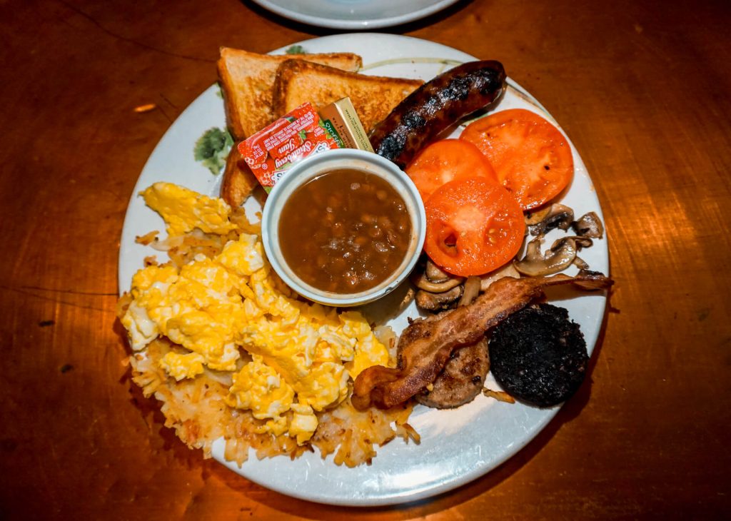 Birdseye view of a classic Irish breakfast from The Celt Pub in McKinney, Texas.