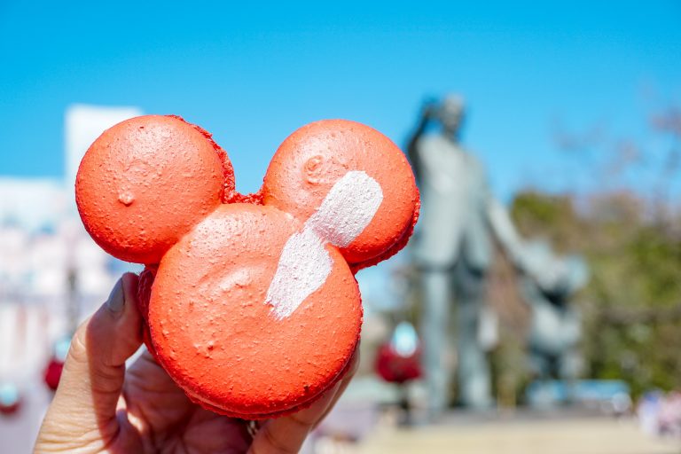 An Inside Scoop of the 12 Best Disneyland Desserts!
