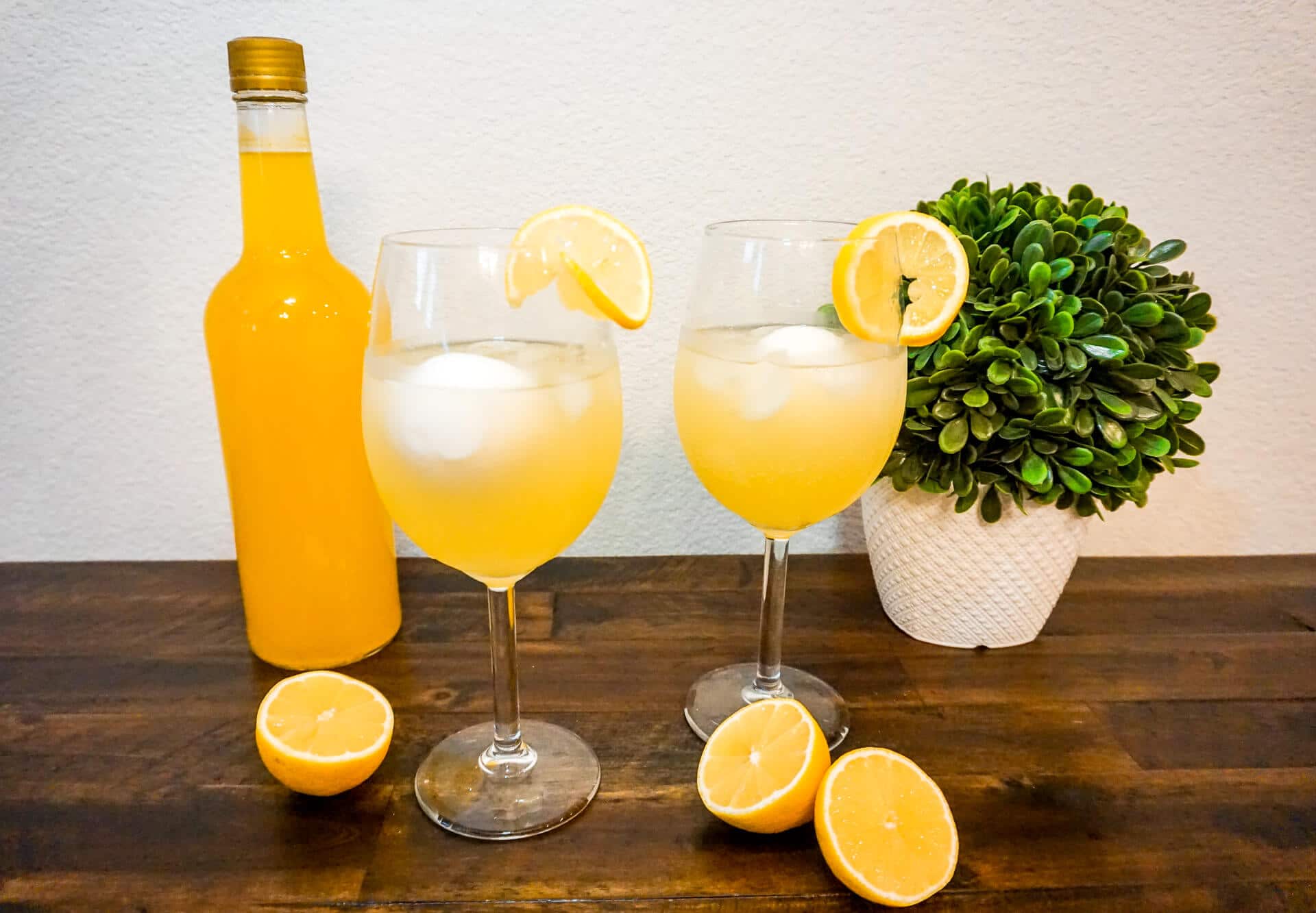 Limoncello Spritz – A Refreshing Cocktail from the Amalfi Coast