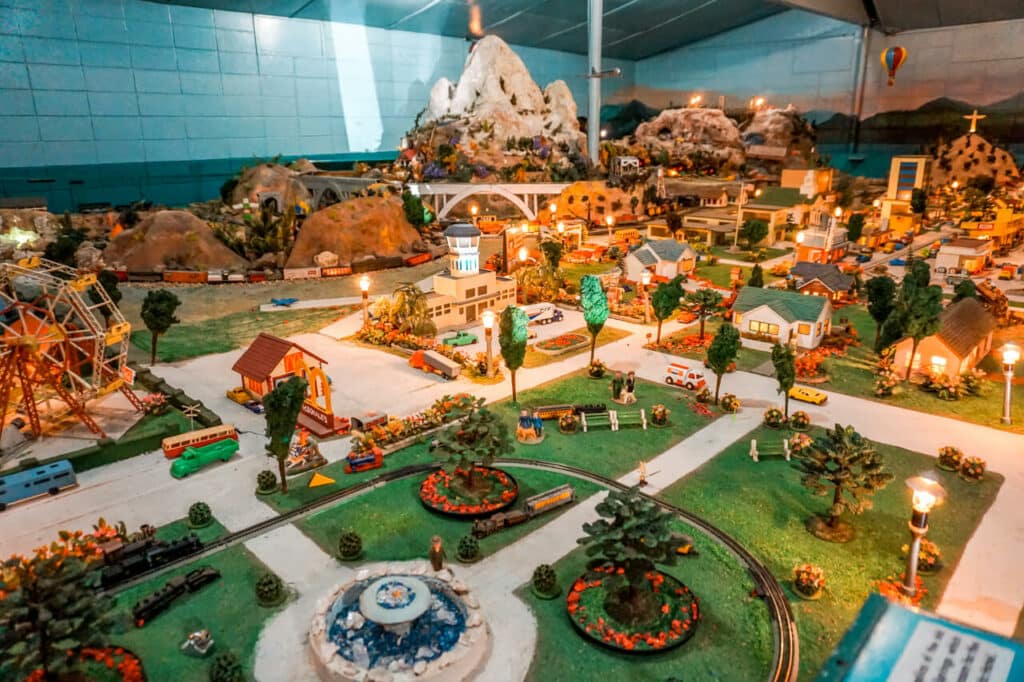 An incredible Tiny Town (in Hot Springs, Arkansas) made from scraps around the house.